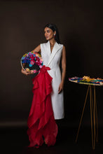 Load image into Gallery viewer, Long jacket with ruffles