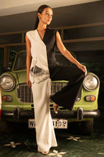 Load image into Gallery viewer, Color blocked co-ord set with butterfly embroidery