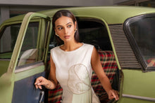 Load image into Gallery viewer, Butterfly straight dress with long drape