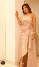 Load image into Gallery viewer, Shradha Manaktala Gown