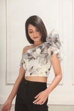 Load image into Gallery viewer, Yasmin floral crop top - Pranati Kejriwall