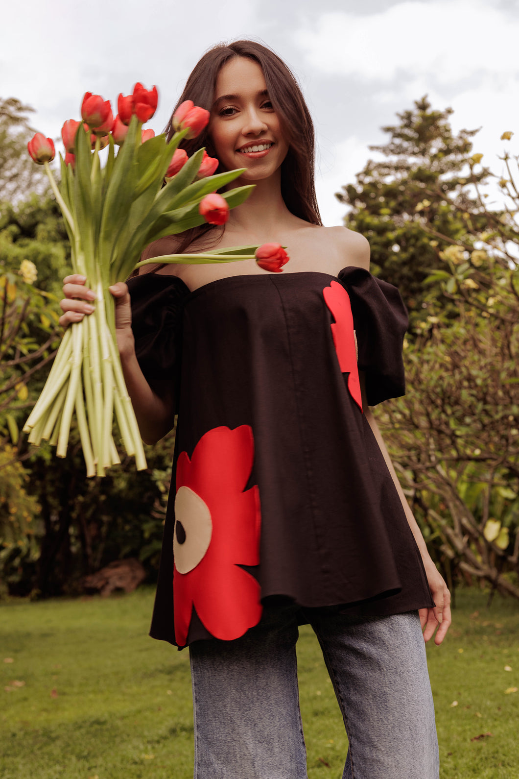 A line top with flowers